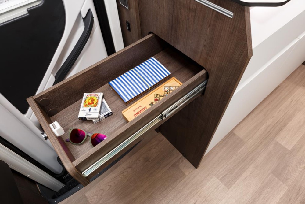 Amphitryon 983 160 CV - Alfa - Northautokapp