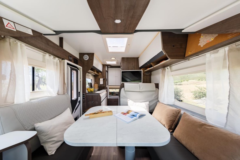 Amphitryon 983 160 CV - Alfa - Northautokapp