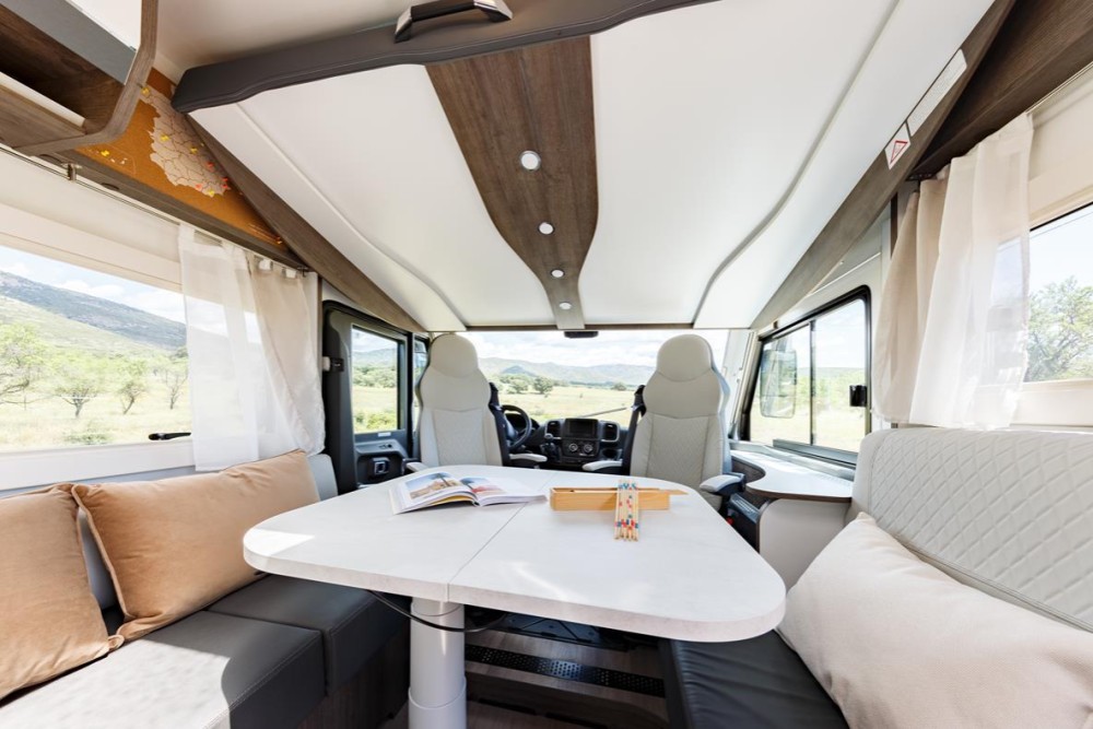 Amphitryon 983 160 CV - Alfa - Northautokapp