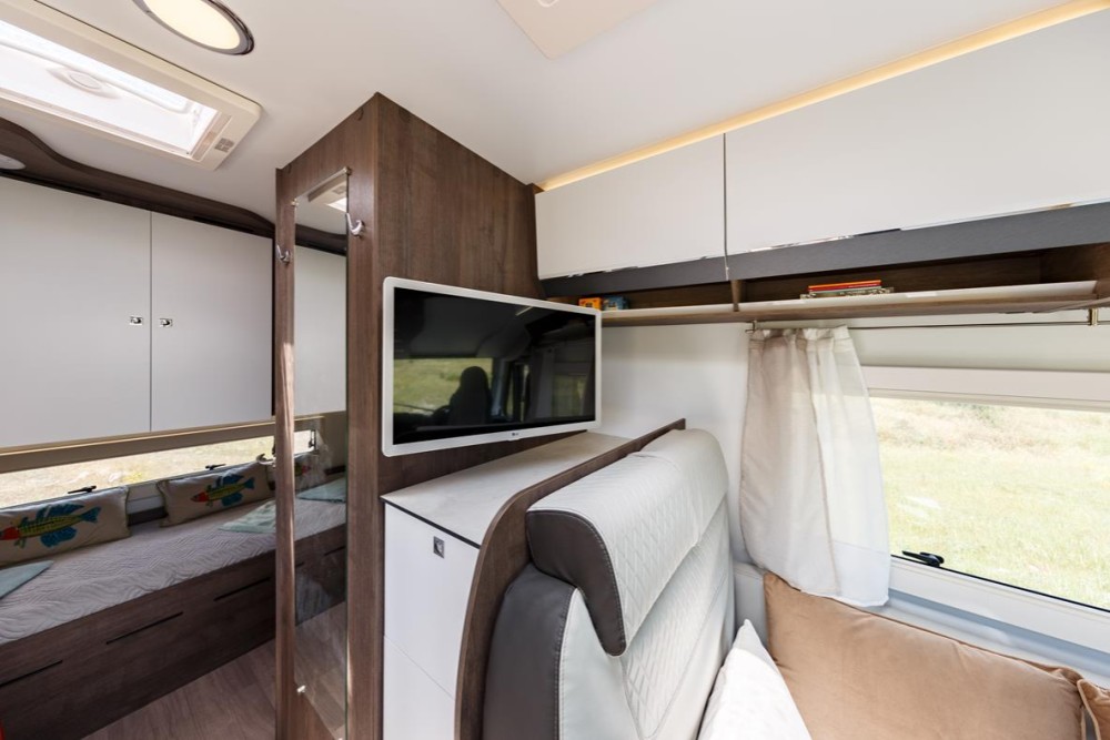 Amphitryon 983 160 CV - Alfa - Northautokapp