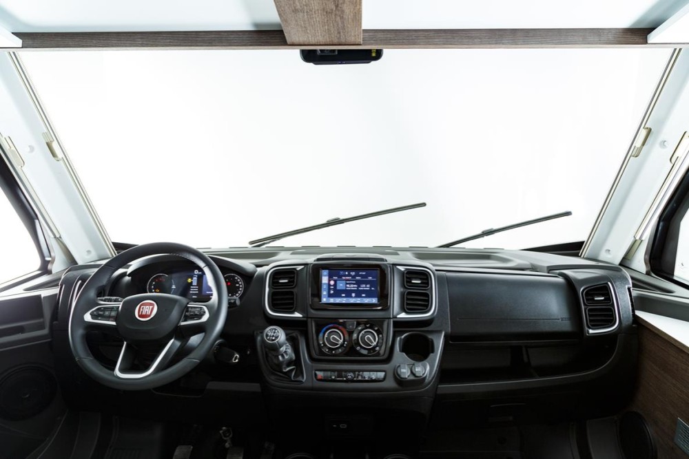 Amphitryon 983 160 CV - Alfa - Northautokapp