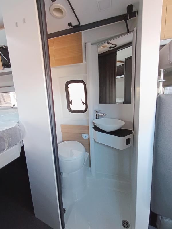 Twin 640 SGX 180CV - Cambio Aut.