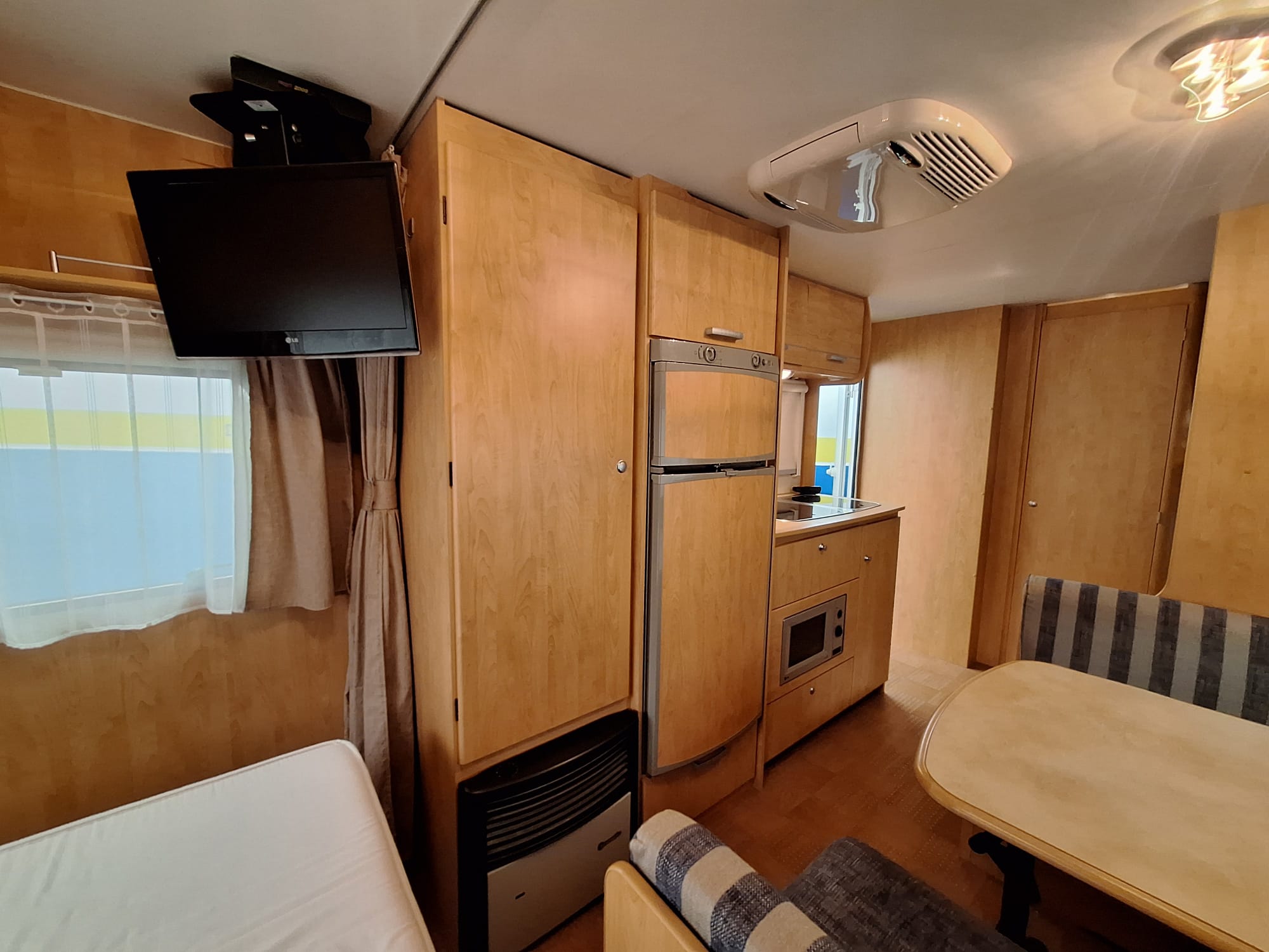 CARAVELAIR 546 MOVER Y A/A