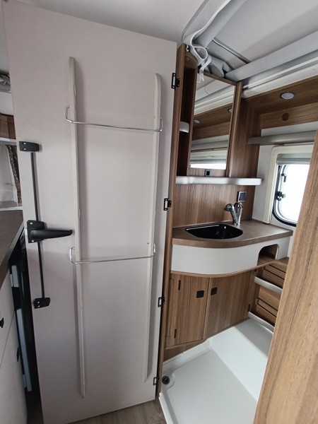 Eriba Touring 430