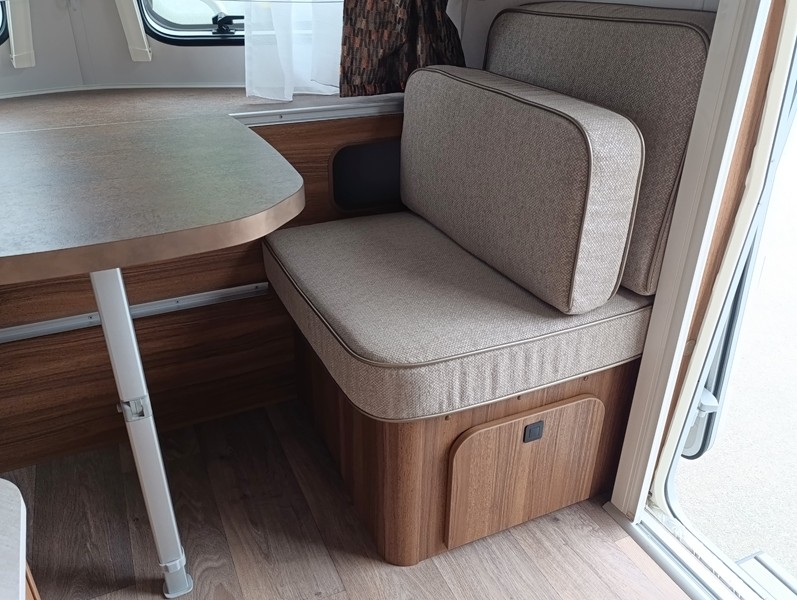 Eriba Touring 430