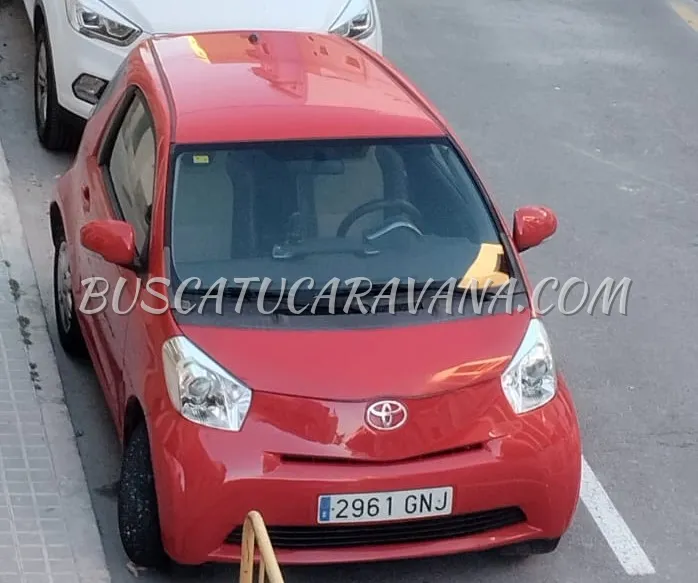 Toyota iQ 1.0 - Ideal para llevar en autocaravana por sus reducidas dimensiones - Único propietario desde nuevo - Libro de mantenimiento