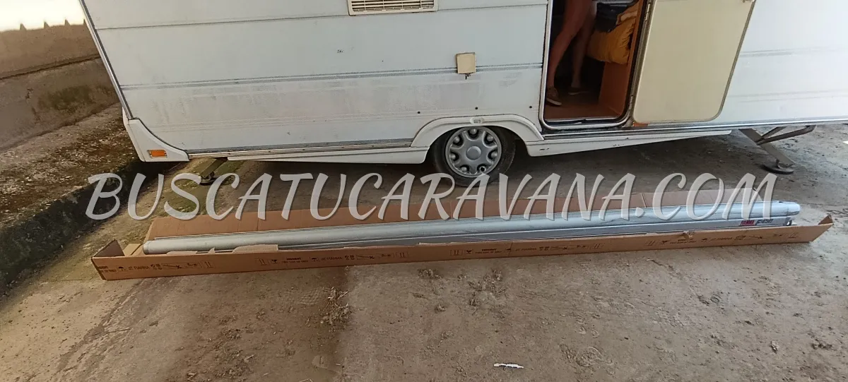 Toldo Fiamma F45S con golpe y rascada - foto 1
