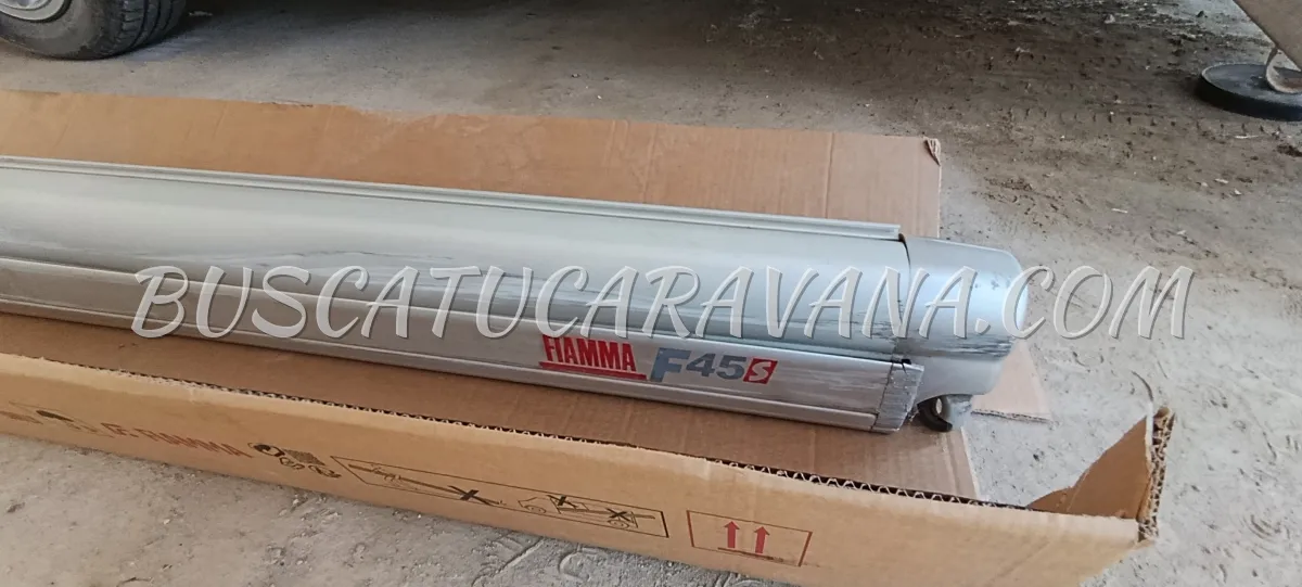 Toldo Fiamma F45S con golpe y rascada - foto 2