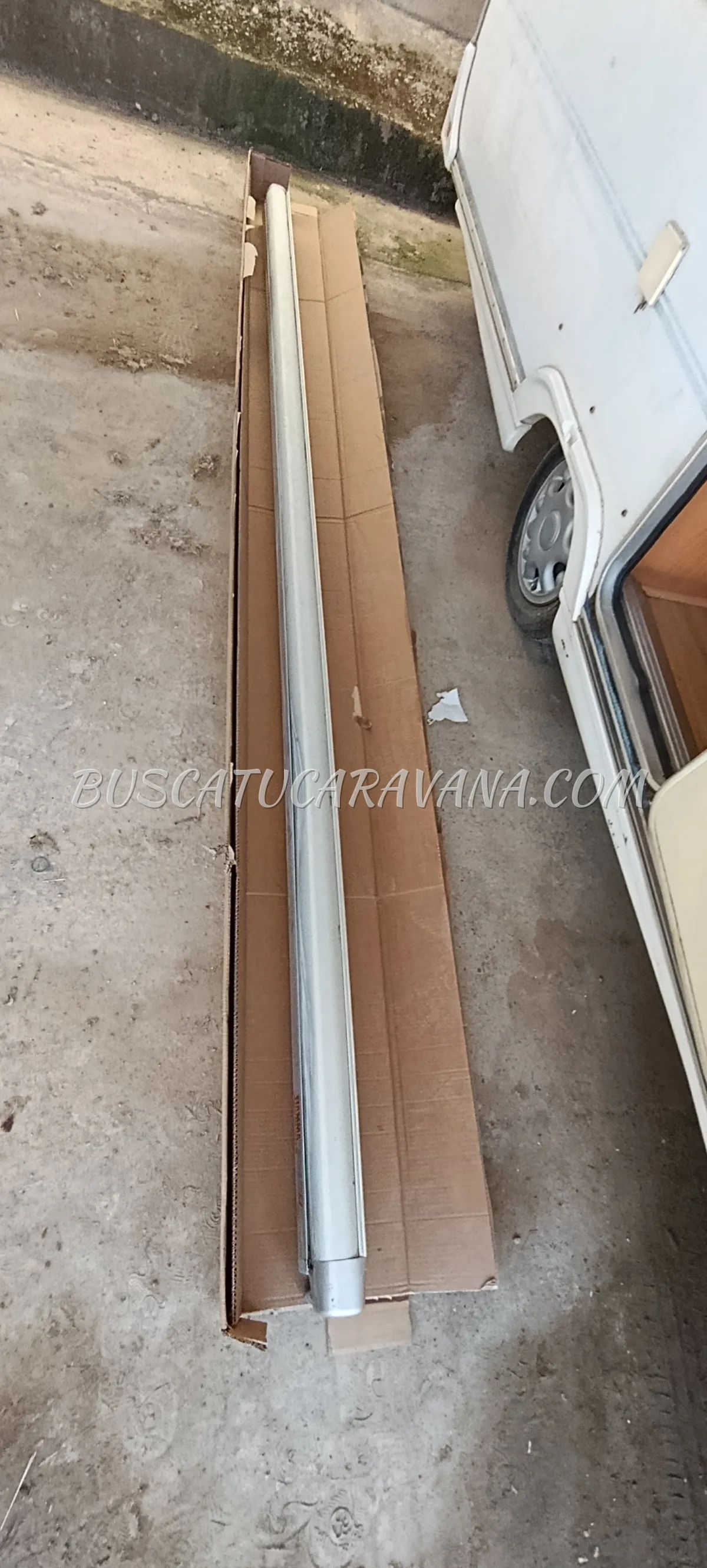 Toldo Fiamma F45S con golpe y rascada - foto 3