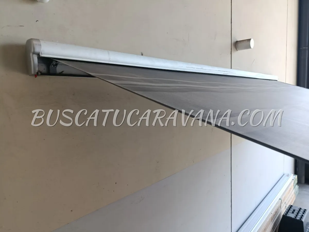 Toldo Fiamma F45S con golpe y rascada - foto 6