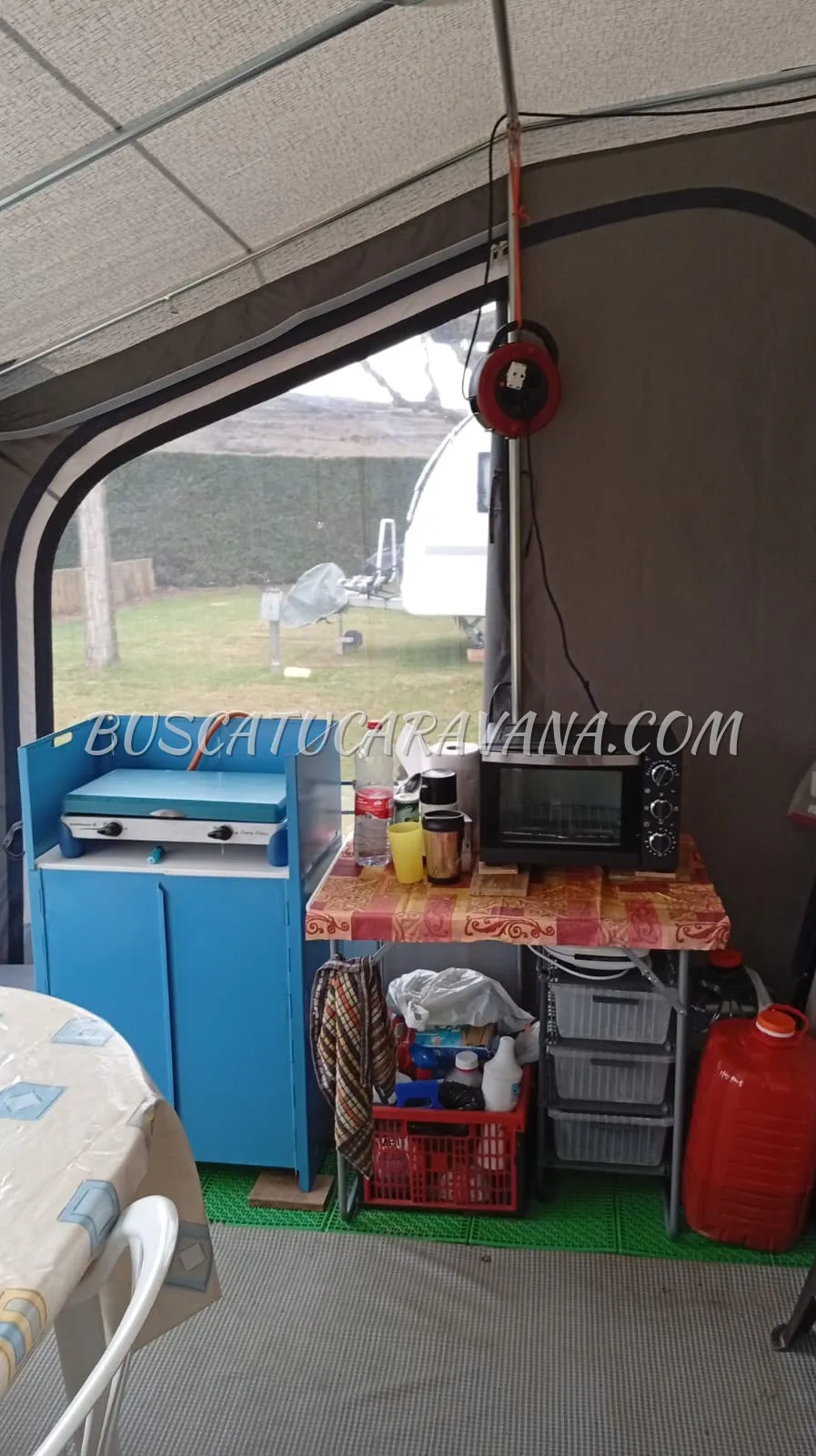 Se vende Caravana Knaus 4.85 + Avancé + todos los complementos - foto 3
