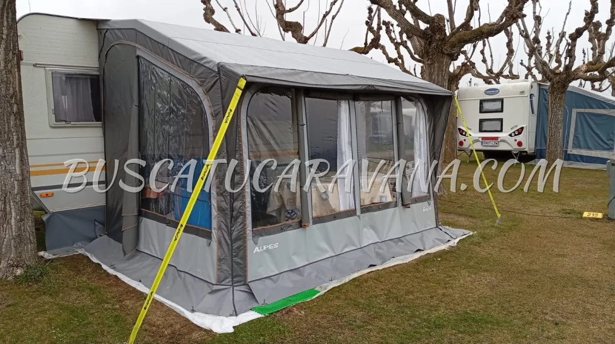 Se vende Caravana Knaus 4.85 + Avancé + todos los complementos - foto 4