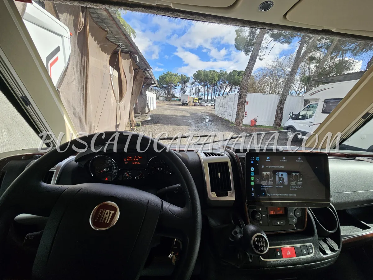 Carthago C-Tourer I 150 Light 2017 – 64.780 km – Litio 2,5 kWh – Inversor Mastervolt