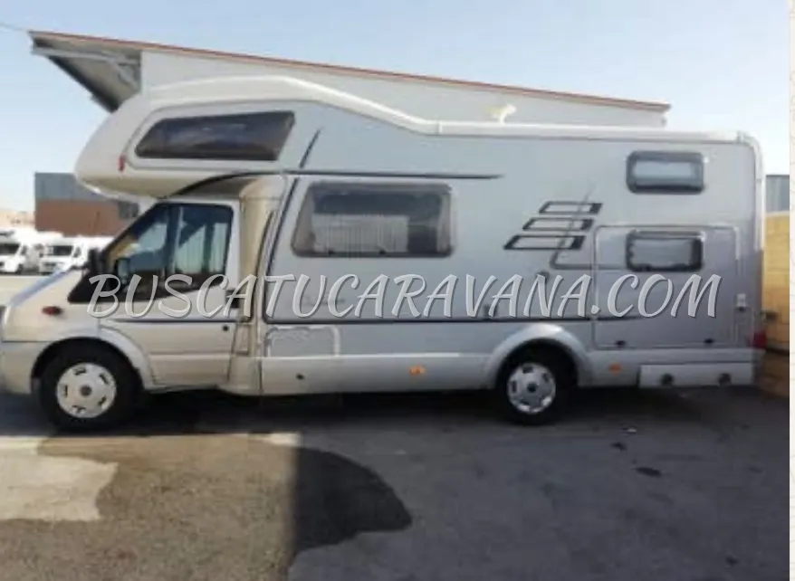 Hymer Camp 682 CL 110 CV – amplia, muy cuidada y equipada