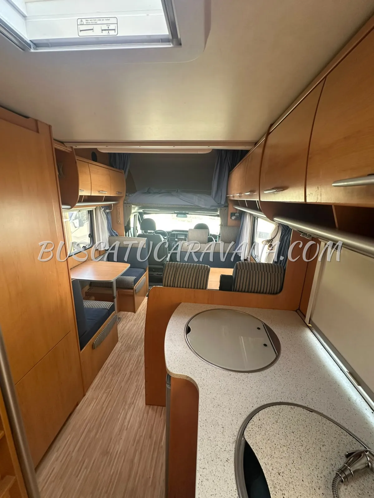 Hymer Camp 682 CL 110 CV – amplia, muy cuidada y equipada