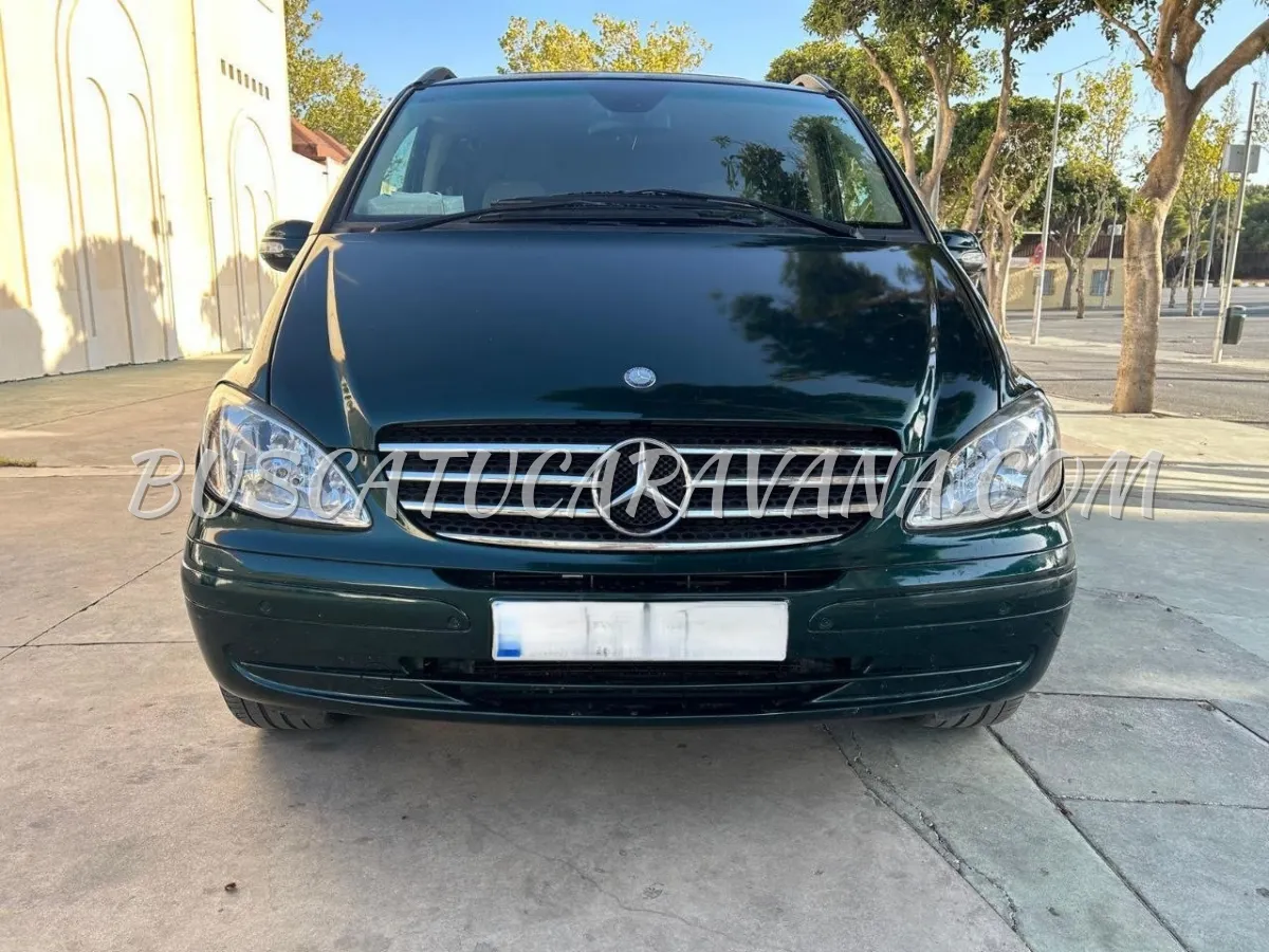 Mercedes-Benz Vito del año 2004, de uso particular, con 226.000 kilómetros e ITV recién pasada.