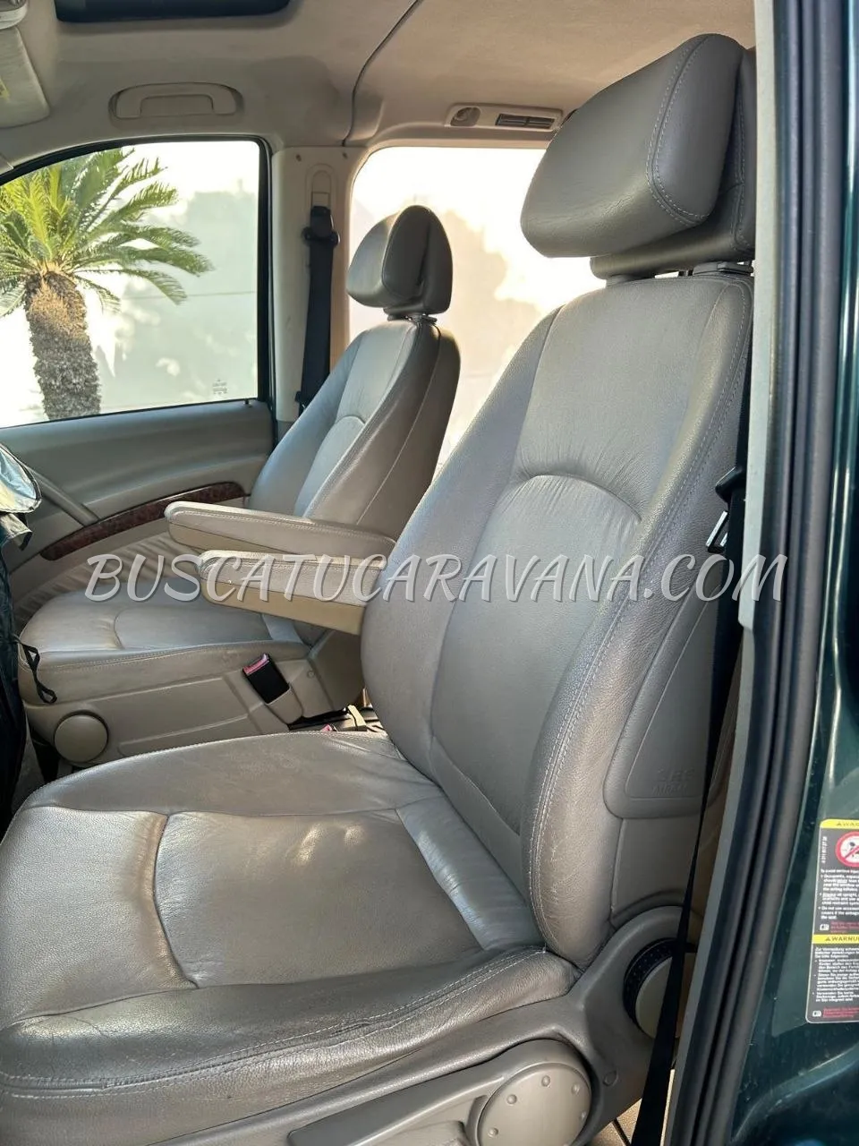 Mercedes-Benz Vito del año 2004, de uso particular, con 226.000 kilómetros e ITV recién pasada.