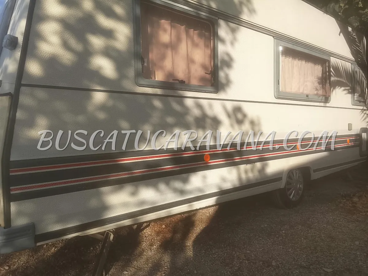 Caravana Bürstner Lux 1988 en perfecto estado
