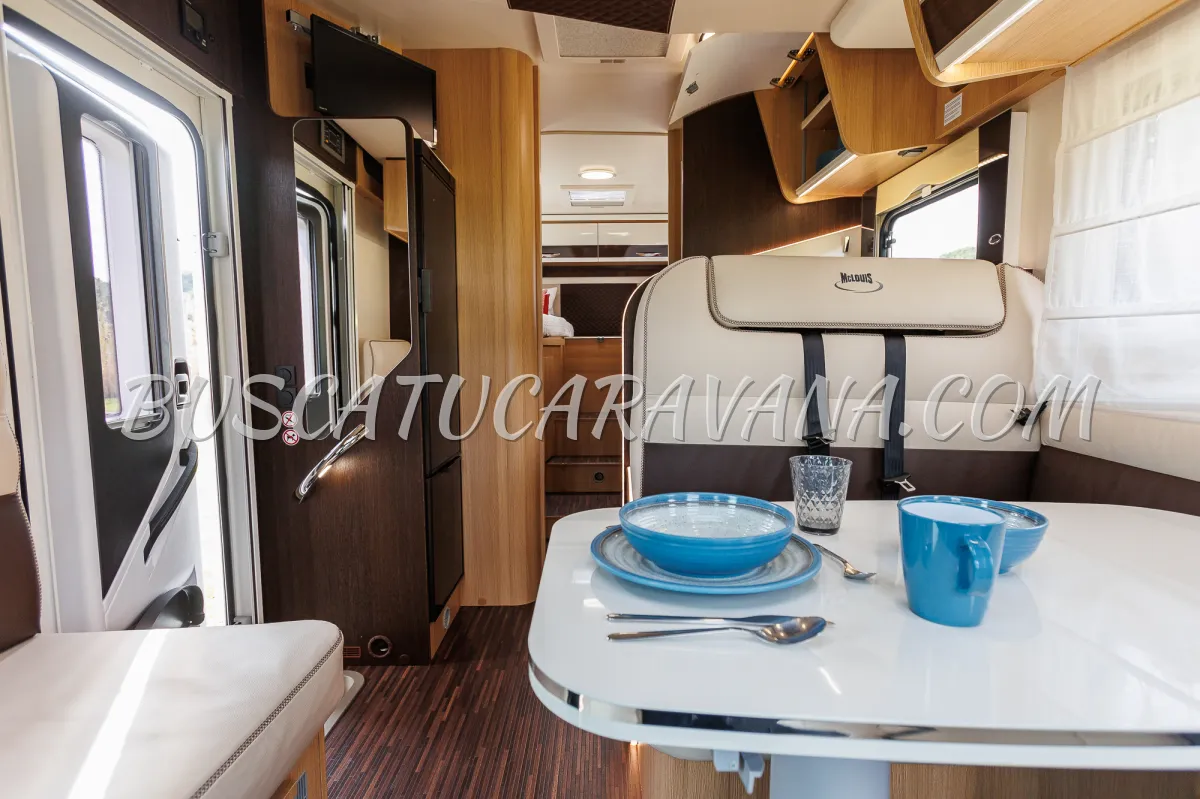 VENTA AUTOCARAVANA MCLOUIS 273 MC4 - foto 3