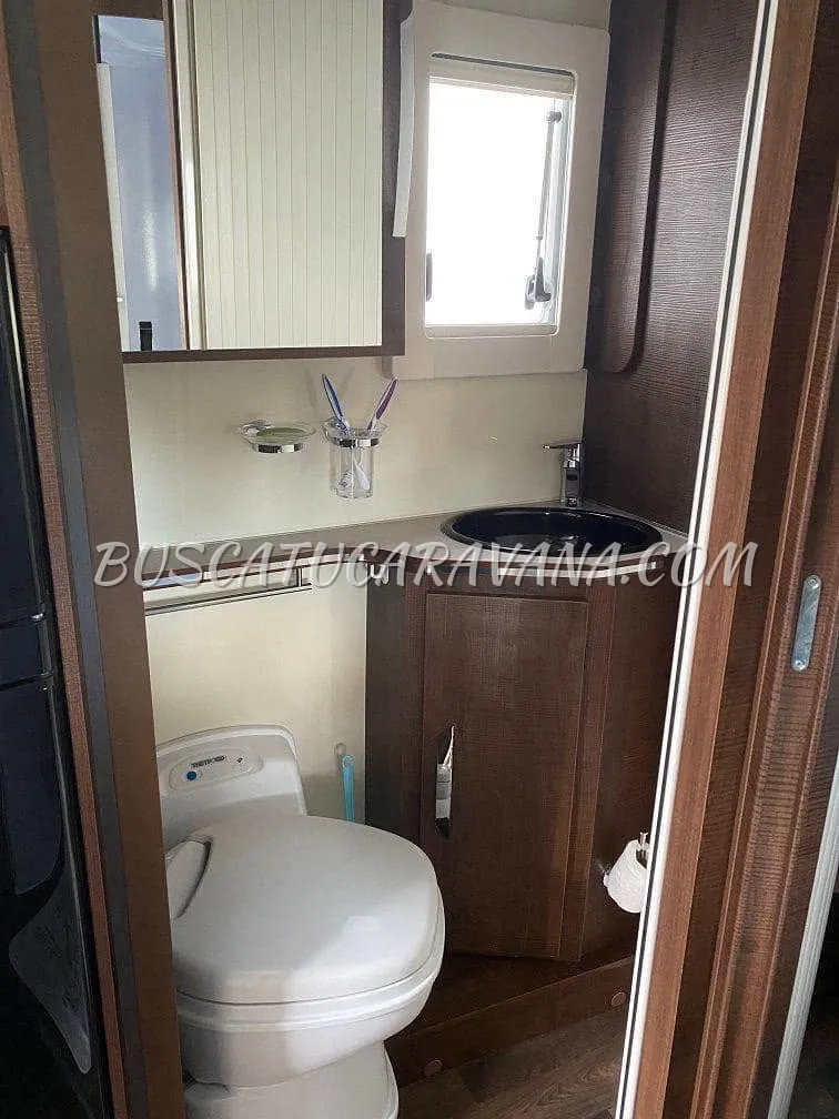 Mc Louis MC4 - 74 GOLD Autocaravana