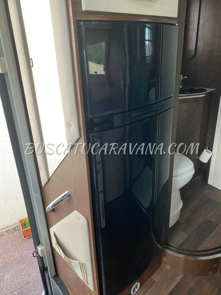 Mc Louis MC4 - 74 GOLD Autocaravana