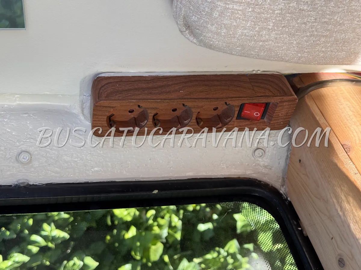 Ford Transit 2.4 TDCi (140 CV) Camperizada – Lista para viajar