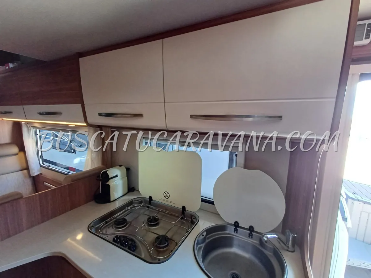Autocaravana Capuchina Carado A461